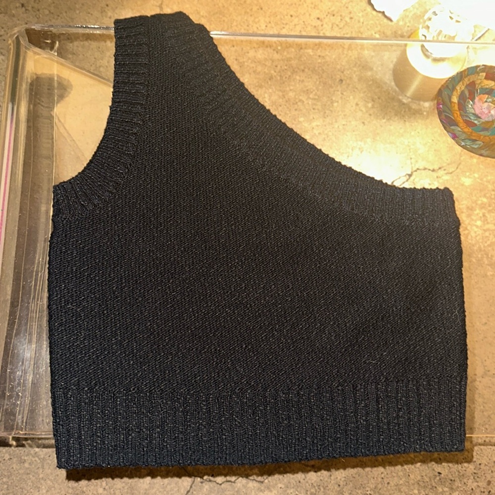 Brand new madewell one shoulder crop top black